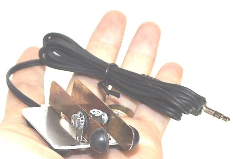 MFJ-561, PADDLE, MINIATURE TRAVEL IAMBIC 3 MFJ-561, PADDLE, MINIATURE TRAVEL IAMBIC